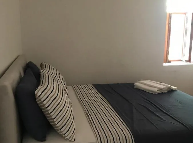 Guelsen -doga Manzarali Bahce Kati Kaş